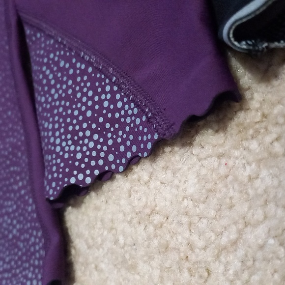 2 RARE Lululemon leggings - Picture 8 of 8